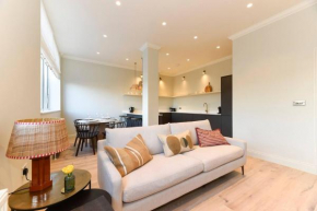 Pass the Keys Stunningly designed gem London